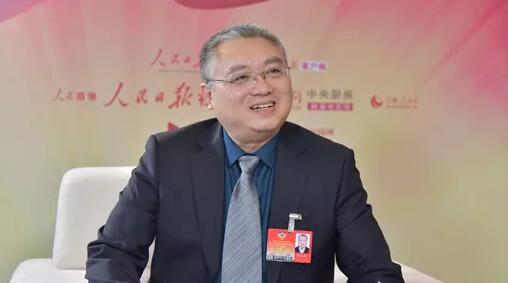潘永鐘簡(jiǎn)歷：南寧市政協(xié)副主席潘永鐘，曾任南寧市政協(xié)副秘書長(zhǎng)、教育局局長(zhǎng)