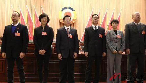 楊恩維、姚尹意為柳州市政協(xié)副主席，王薇、莫玉和、覃革、戴翔為市政協(xié)常委（簡歷）