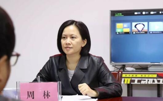 周林簡(jiǎn)歷：玉林市委宣傳部副部長(zhǎng)、融媒體中心主任周林，曾任興業(yè)縣委常委、宣傳部部長(zhǎng)，陸川縣委常委、統(tǒng)戰(zhàn)部部長(zhǎng)