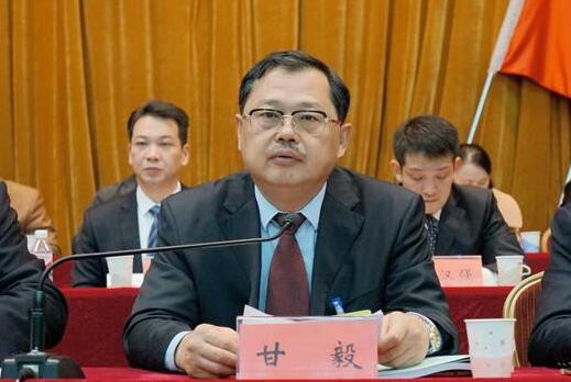 甘毅簡(jiǎn)歷：柳州市人大副主任甘毅，曾任柳州市民政局局長(zhǎng)、柳南區(qū)委書記、柳城縣委副書記