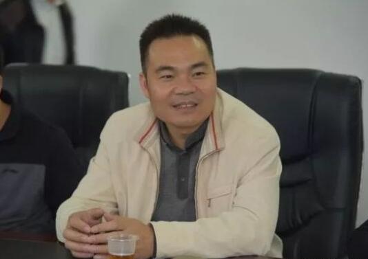 唐雙喜簡歷：桂林市政府督查室主任唐雙喜，曾任桂林投資促進局局長，荔浦市委副書記、市長