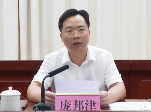 龐邦津簡(jiǎn)歷：玉林市陸川縣委副書記、縣長(zhǎng)龐邦津，曾任陸川縣委常委、常務(wù)副縣長(zhǎng)、紀(jì)委書記